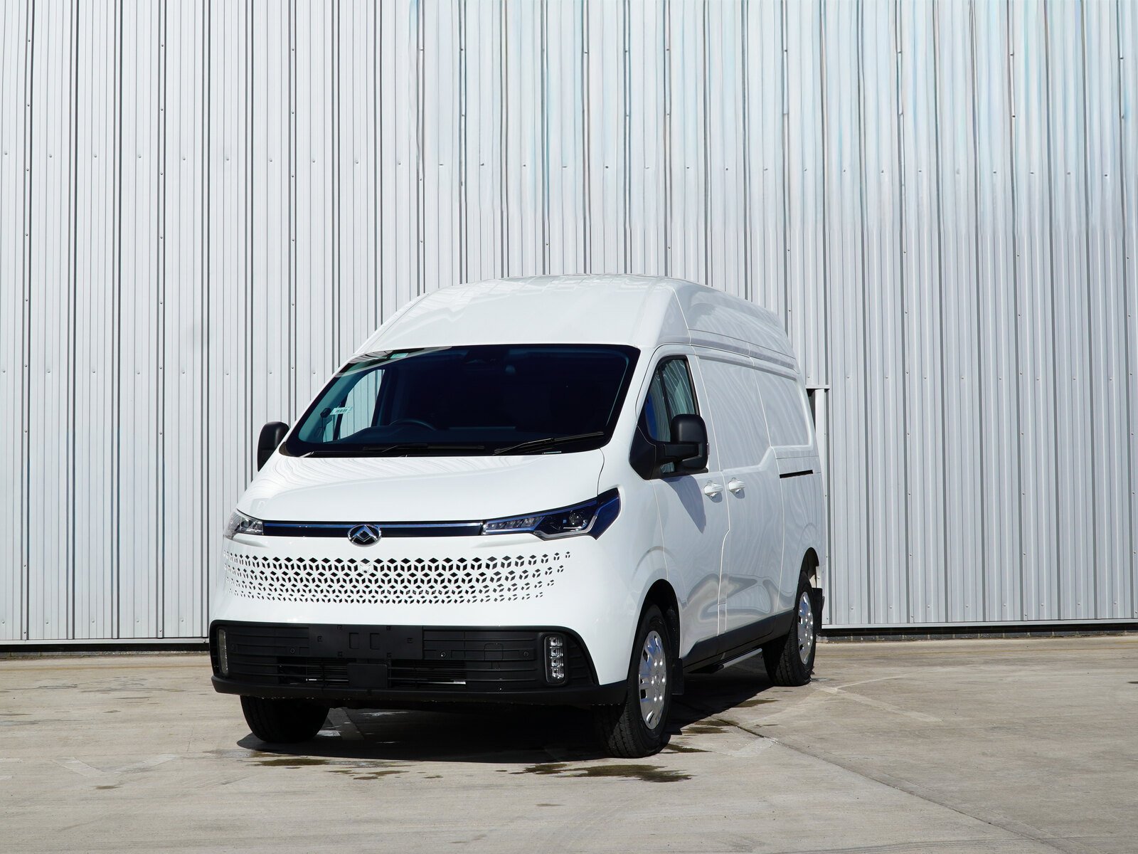 Deliver 7 exterior 1