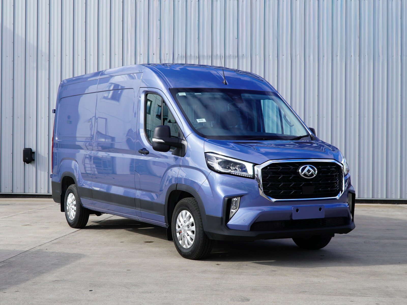 Deliver 9 Lux exterior 1